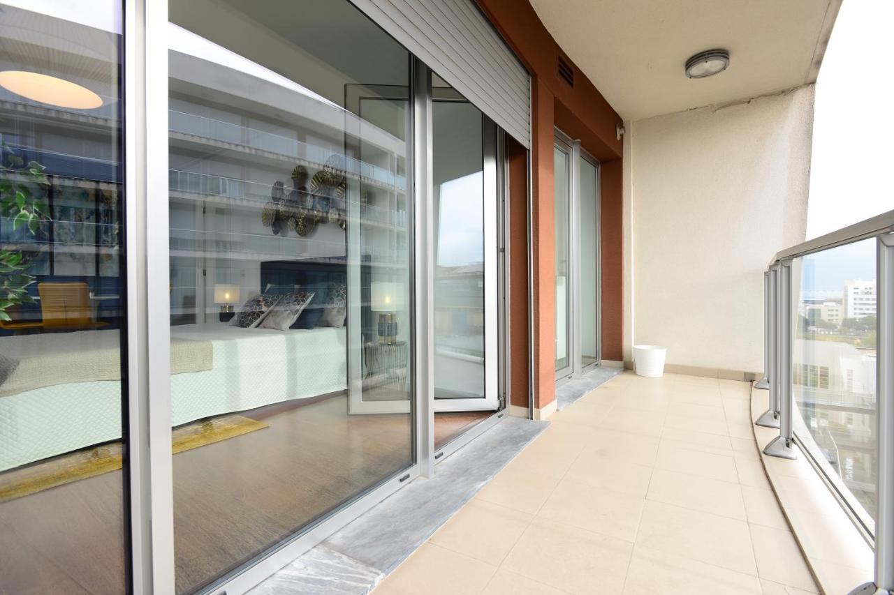 New Loft With Swimming Pool At Parque Das Nacoes! Lissabon Buitenkant foto